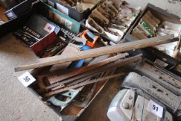 Tray containing various saws, hacksaws and spirit levels. NO VAT