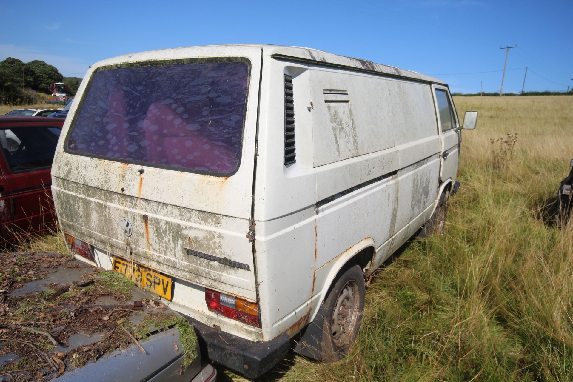 VW Transporter 1.6L diesel manual. Registration F7 - Image 2 of 42