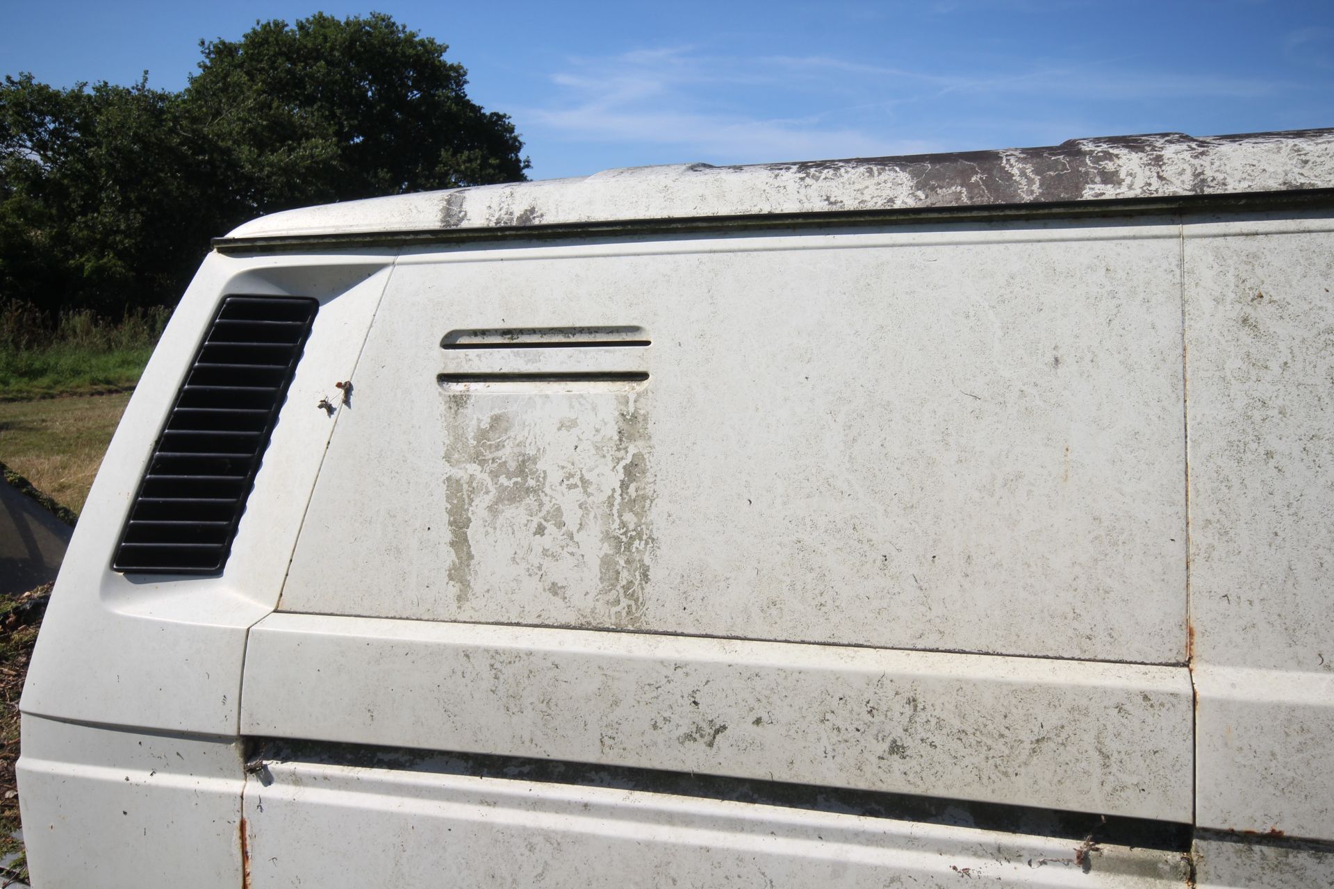 VW Transporter 1.6L diesel manual. Registration F7 - Image 23 of 42