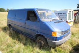 VW Transporter 2.4L diesel manual. Registration M7
