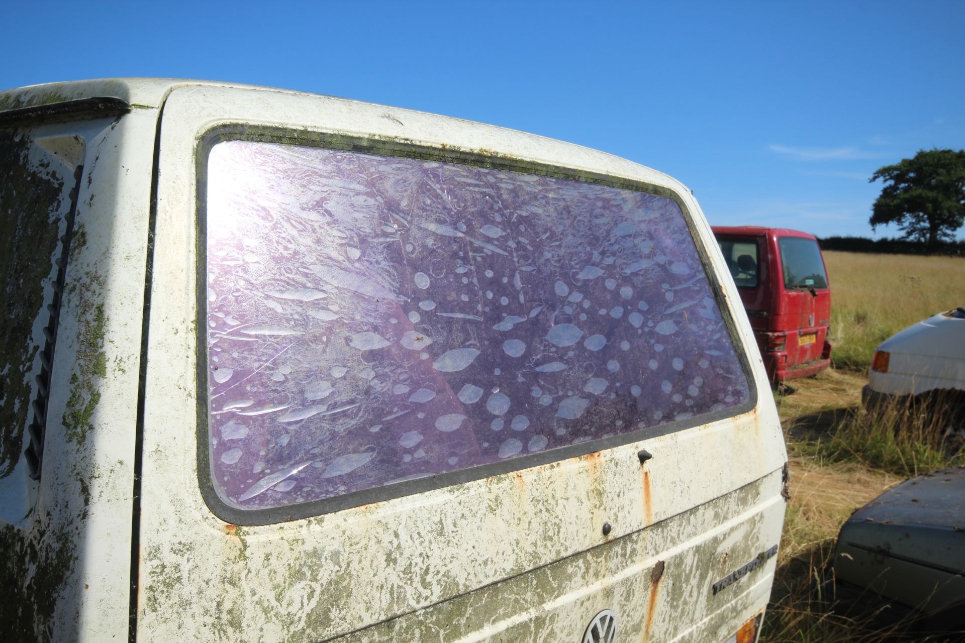 VW Transporter 1.6L diesel manual. Registration F7 - Image 17 of 42