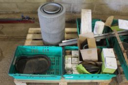 Pallet containing quantity of Claas combine spares