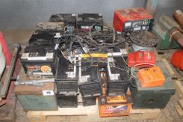 Large quantity of batteries, various electric fenc