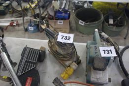 Makita 110v orbital sander. Vendor reports recently refurbished by Makita.