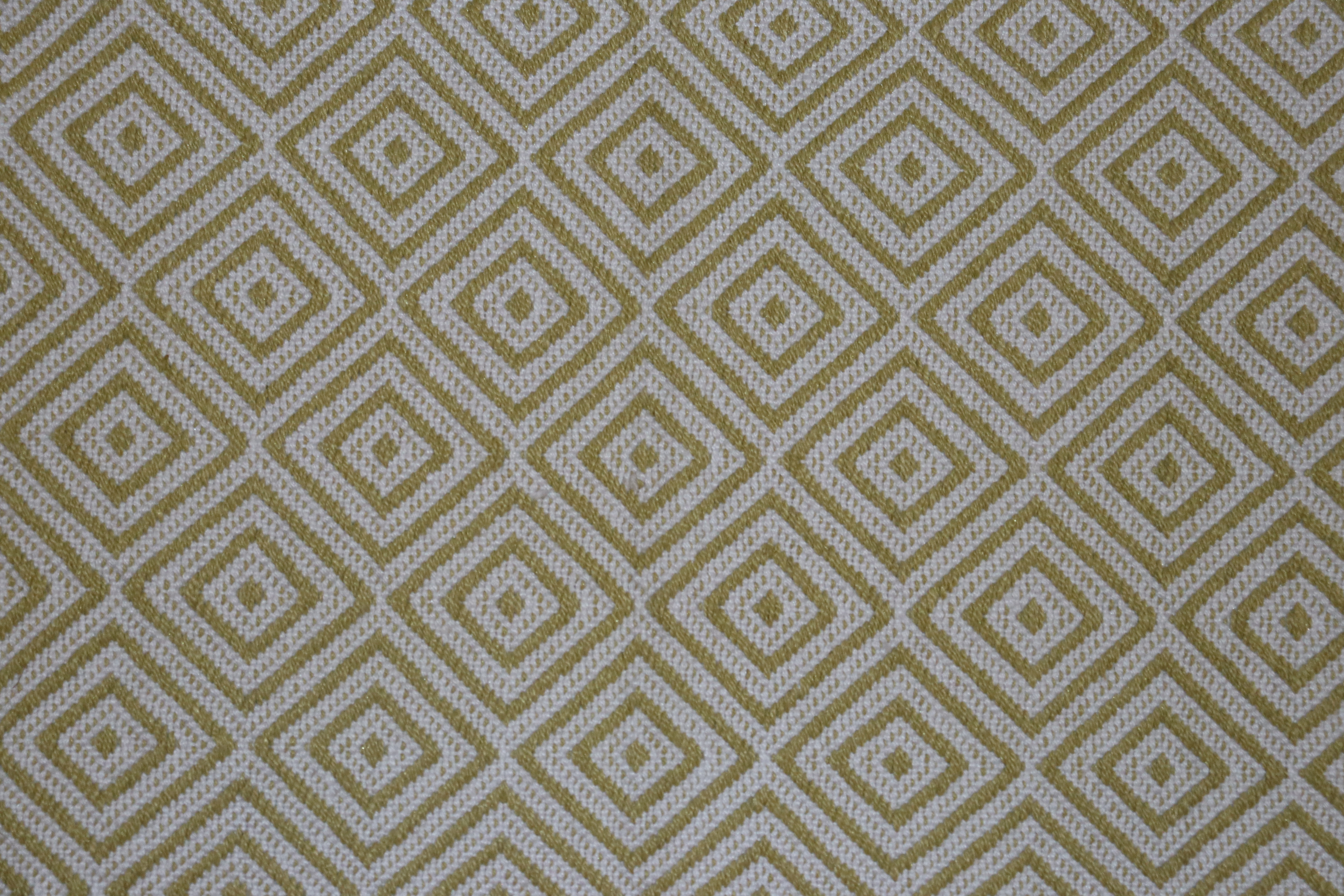 An approx. 4'11" x 3' Weaver Green ............Dia