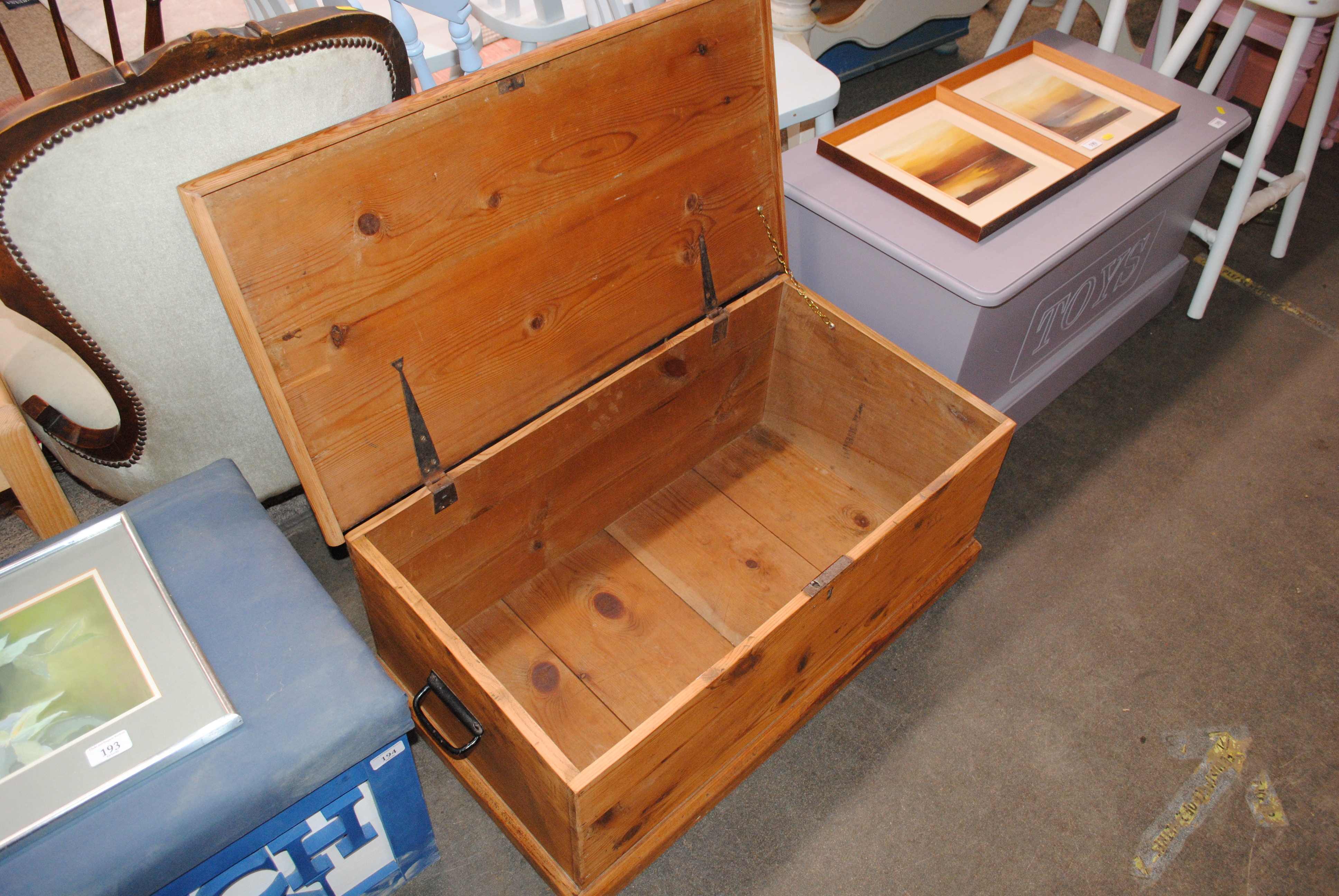 A stripped pine blanket or toy box, 84cm wide - Image 2 of 2