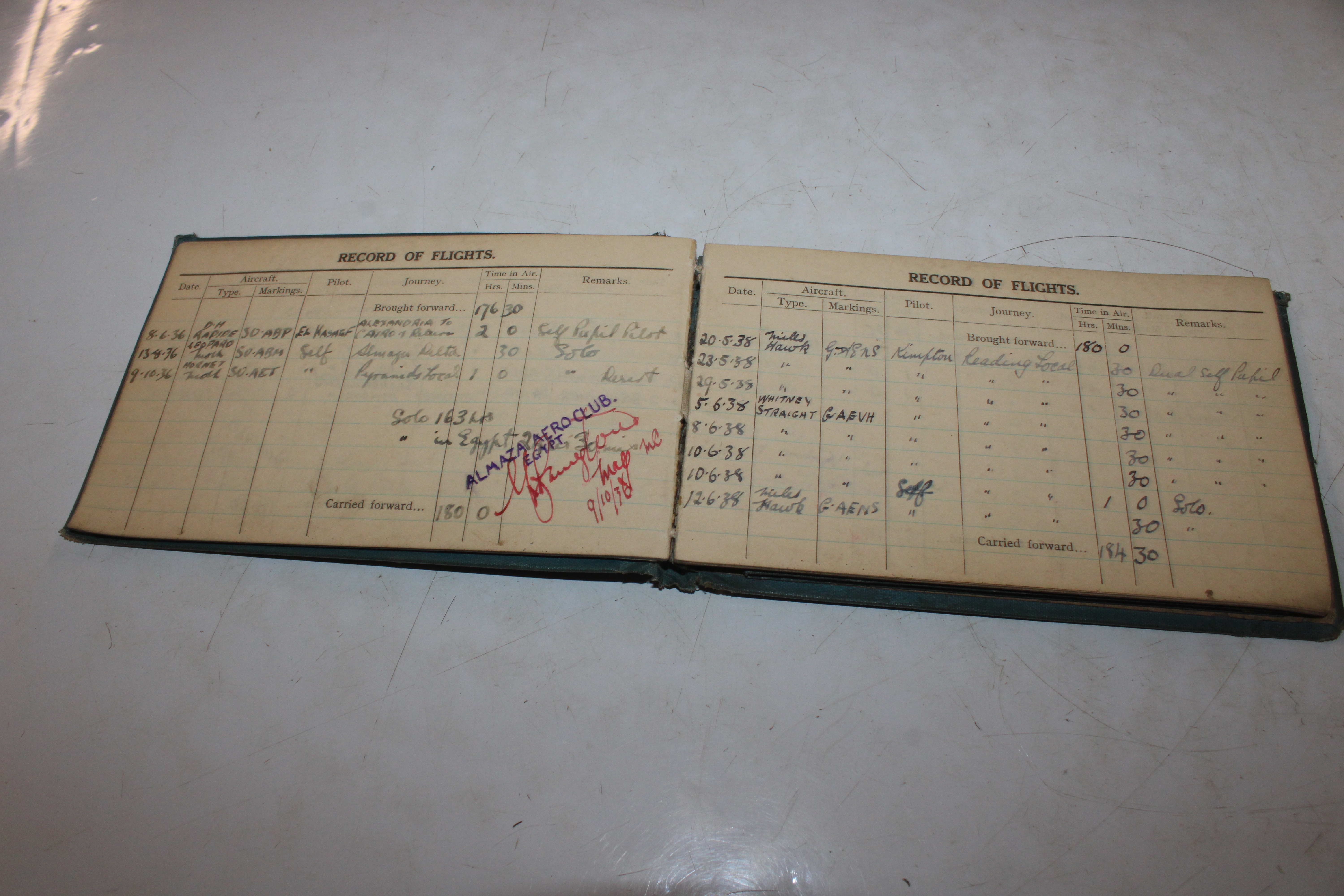 Aviation pilots flying log books, flying licence d - Image 5 of 15