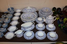 A Minton Shalimar dinner/ tea service