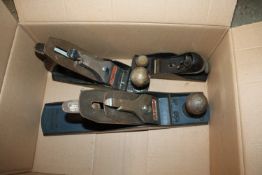 Carpentry plains including smoothing jack and bloc