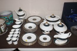 A Royal Doulton 'Carlyle' patterned tea and dinner