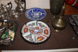 An Oriental hors d'oeuvres dish and two Oriental b