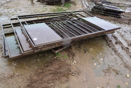 Steel Radial gates as lotted