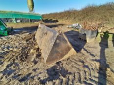 2021 LWC 1 tonne bucket with JCB brackets