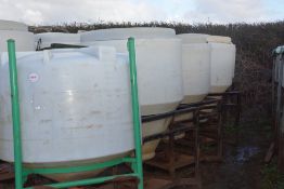 5 + 1 Contented (Old Style) feeders