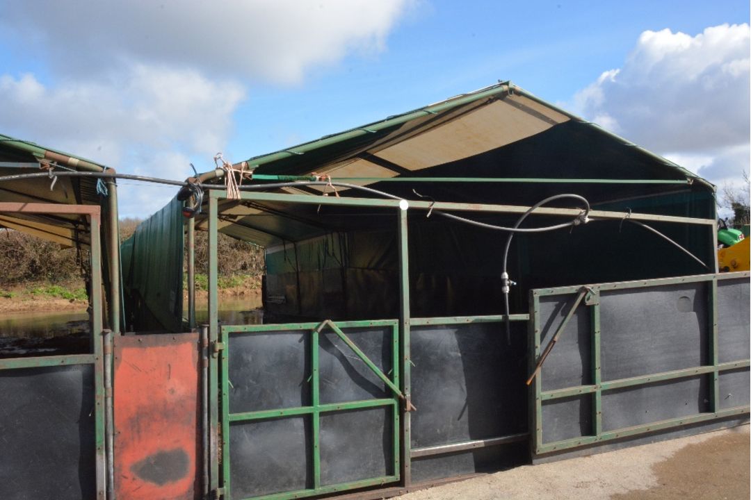 Pig tent 40` x 16` overall comprising 5 bays constructed of 8` sections comes with drinkers (Buyer - Image 1 of 3