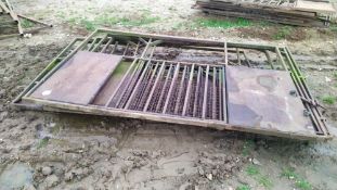 Steel Radial gates as lotted