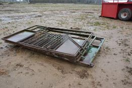 Steel Radial gates as lotted