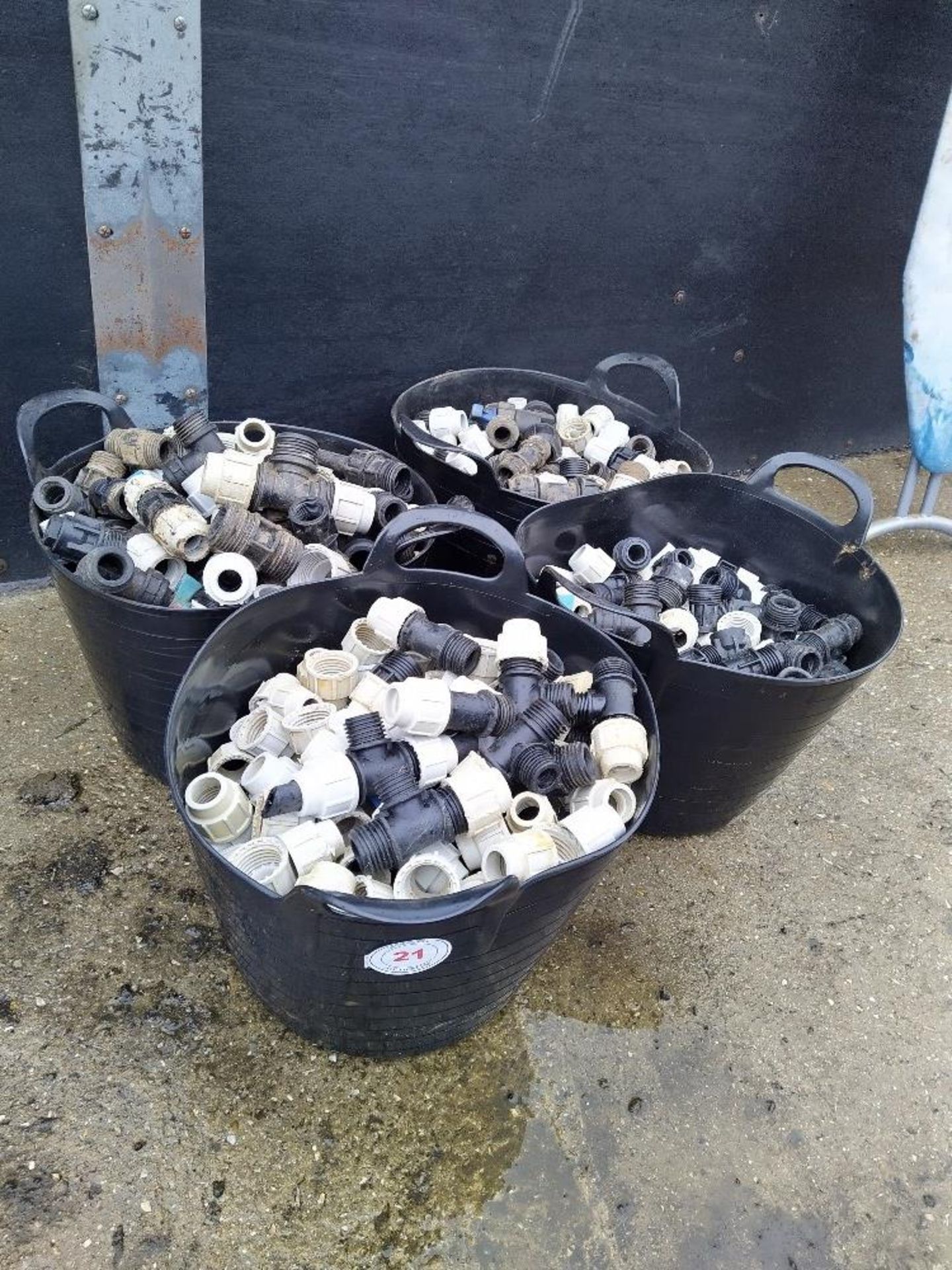 4 x Bucket plastic pipe fittings