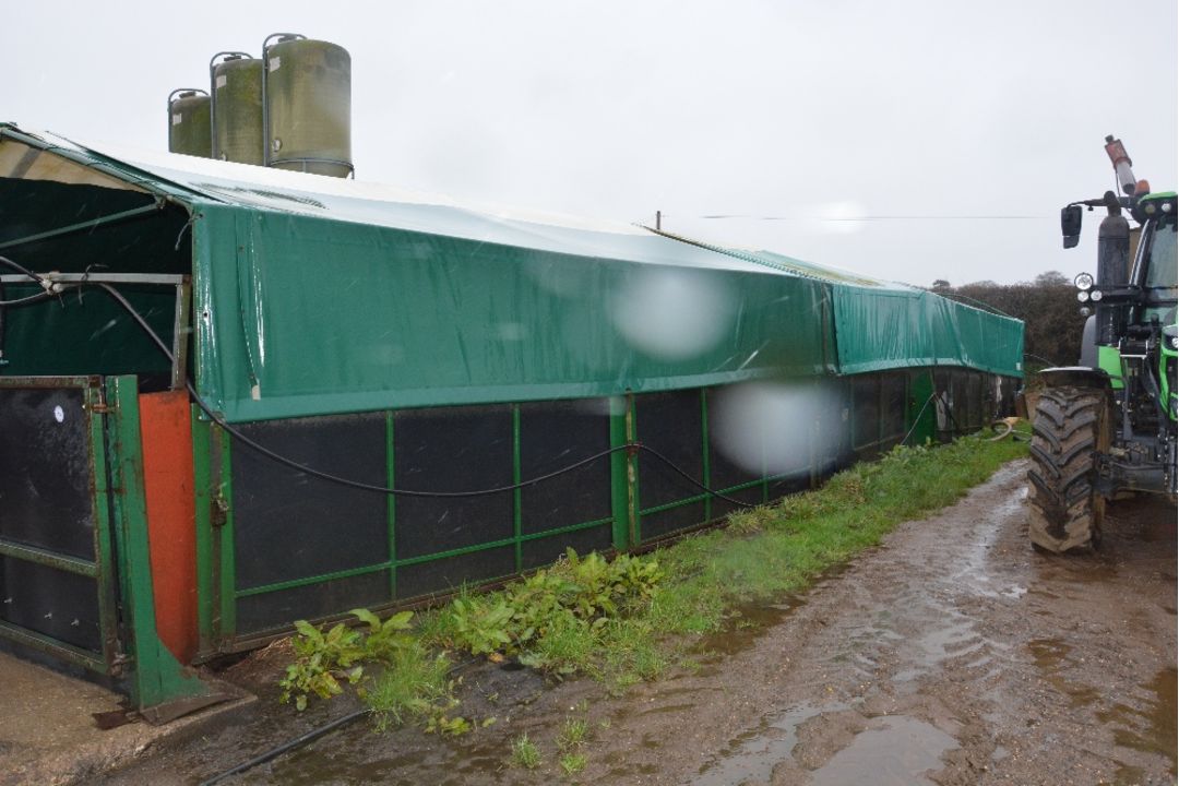 Pig tent 40` x 16` overall comprising 5 bays constructed of 8` sections comes with drinkers (Buyer - Image 2 of 3