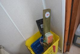 LUDA Fence - electric fence monitors c/w individual solar panels