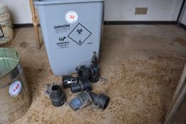 Qty Plastic water pipe fittings as lotted