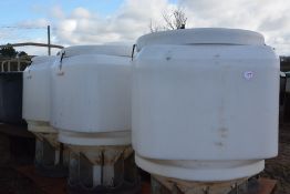 6 x Contented (New Style) finisher /grower feeders