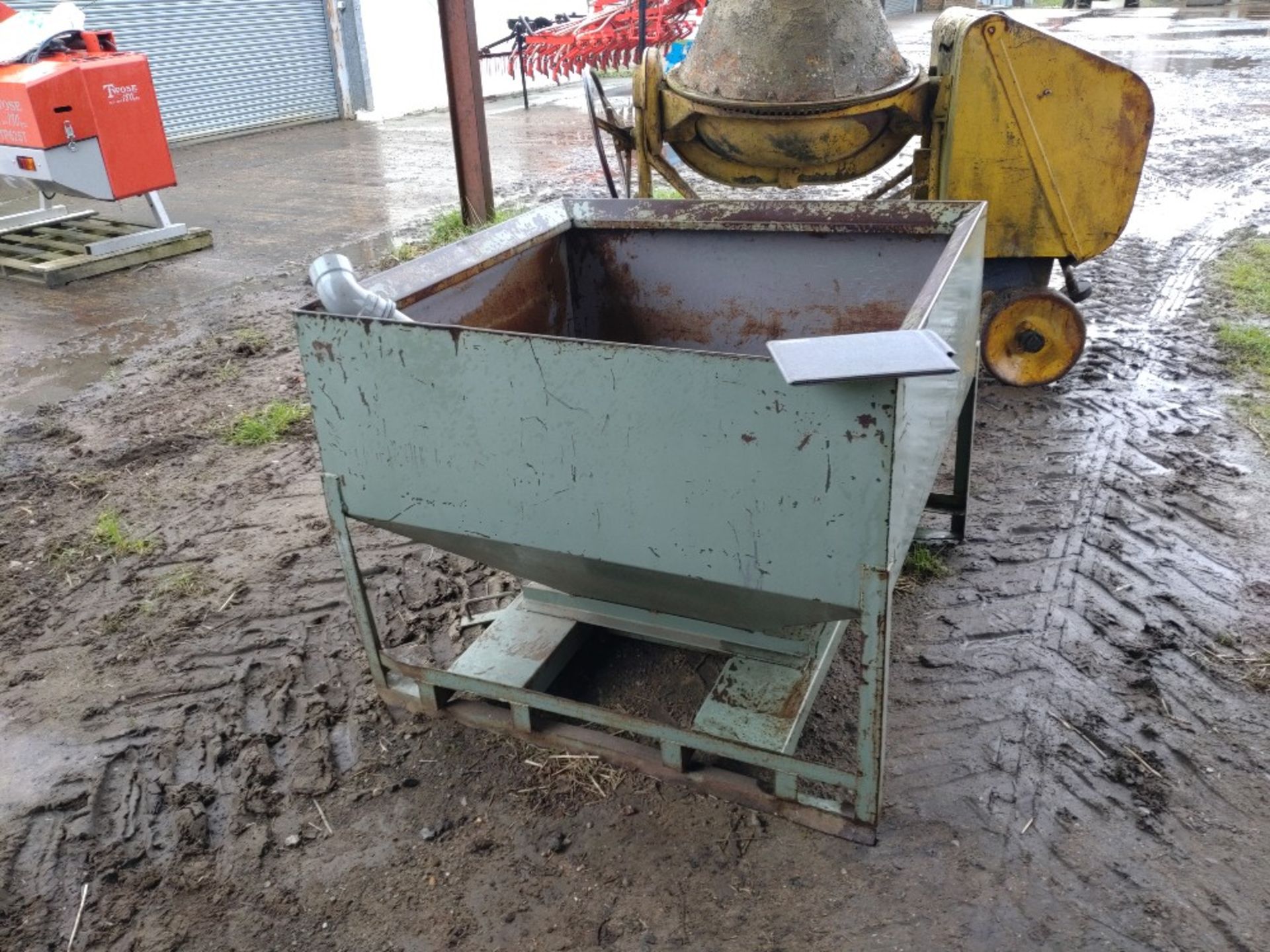 Tote bin - Image 2 of 3