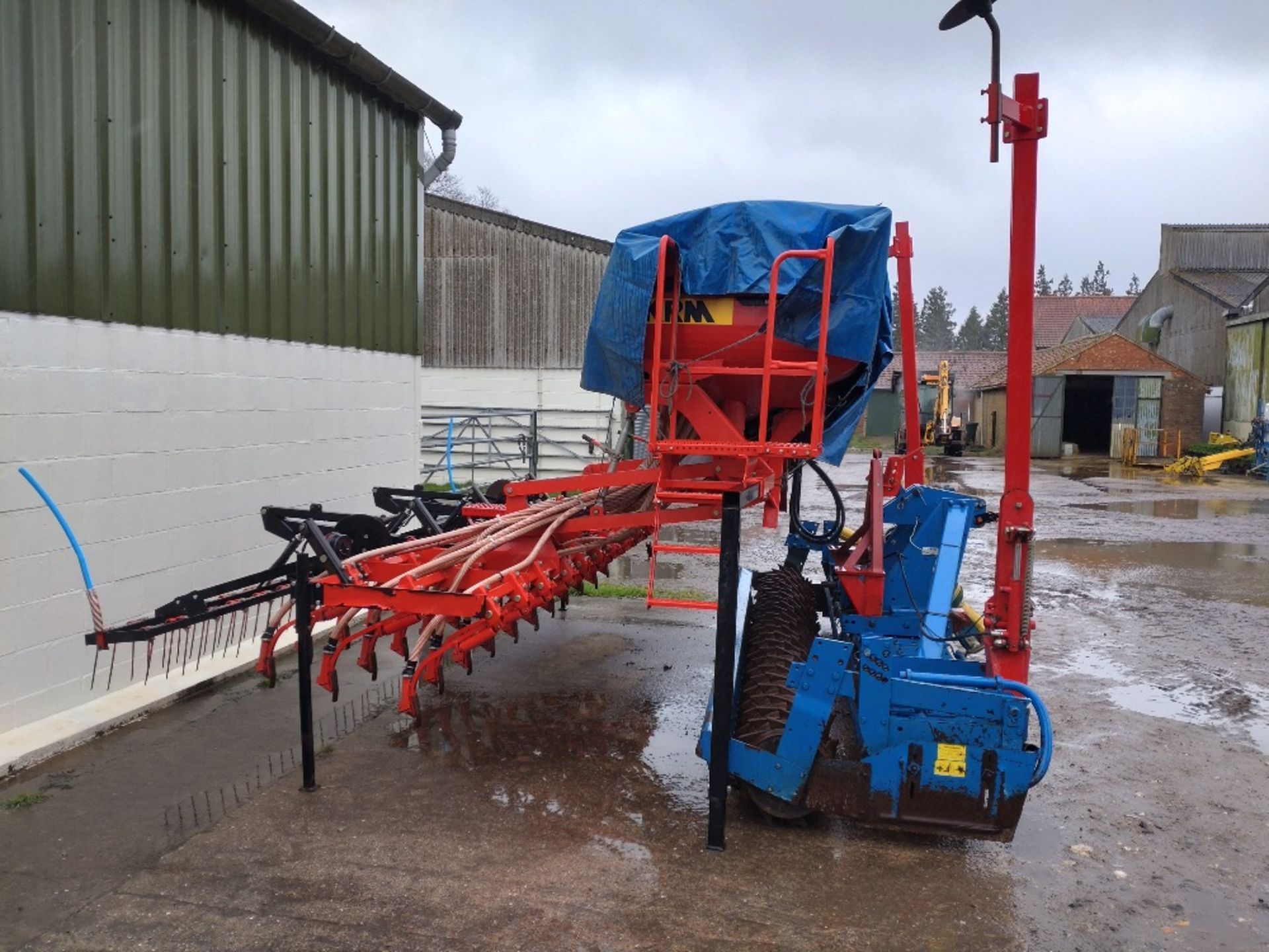 KRM Nev2512 Sola 4m seed drill c/w control box and 2002 Rabe 4m Power Harrow Corvex P4000 s/n - Image 3 of 7