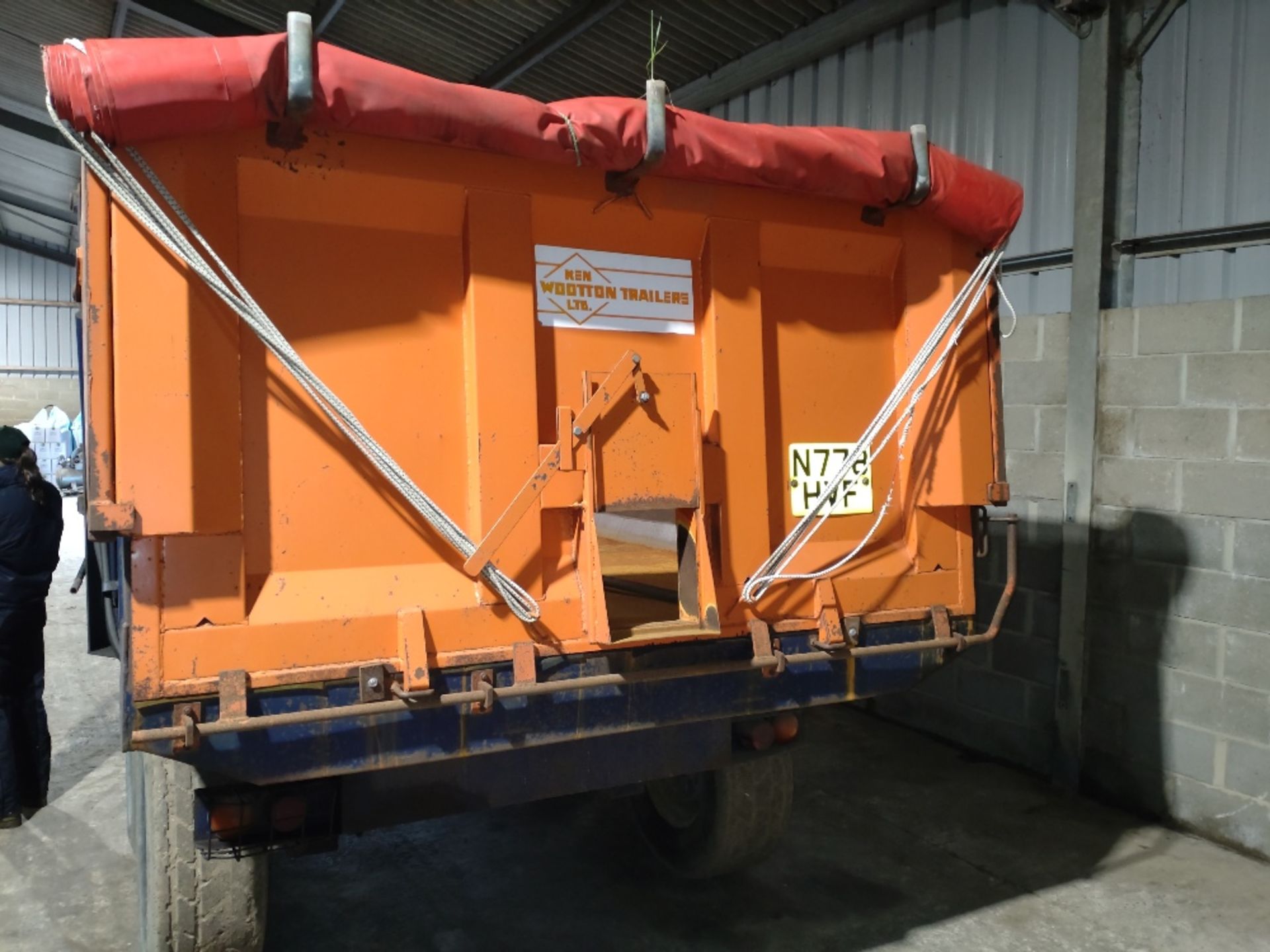 1981 Ken Wooton 10Tonne tandem axle hydr - Image 6 of 8