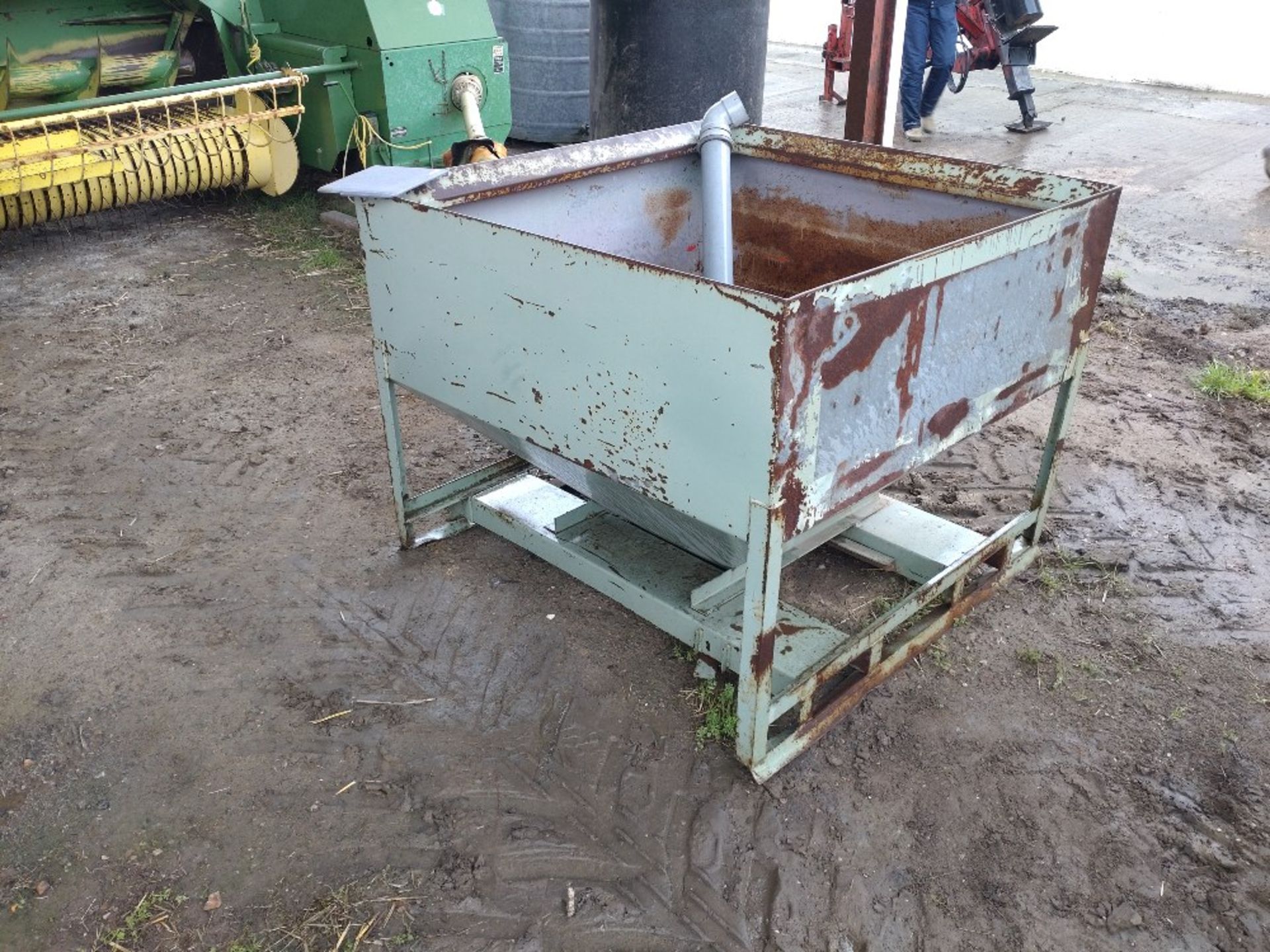 Tote bin - Image 3 of 3