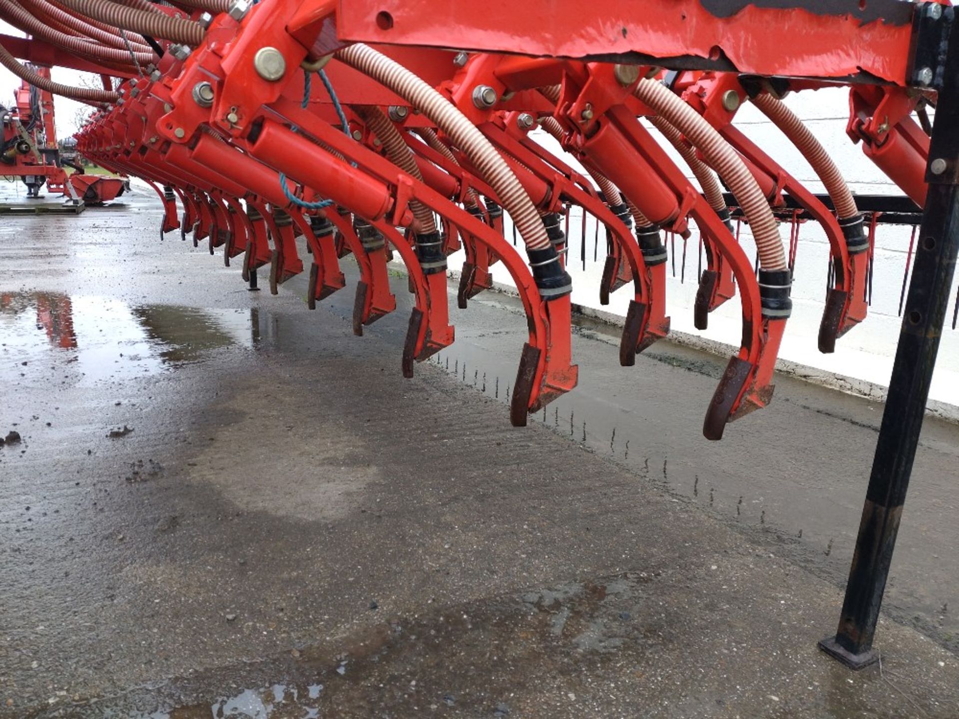 KRM Nev2512 Sola 4m seed drill c/w control box and 2002 Rabe 4m Power Harrow Corvex P4000 s/n - Image 7 of 7