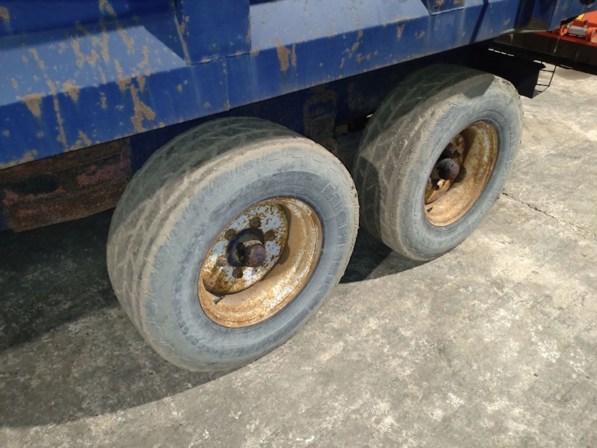 1981 Ken Wooton 10Tonne tandem axle hydr - Image 4 of 8
