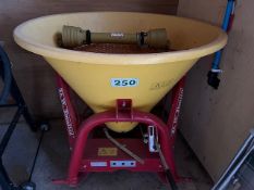 D W Tomlin Fertiliser Spreader