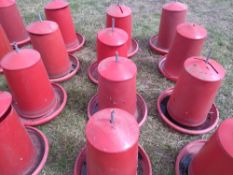 4 x Chicken Plastic Hanging Feeder