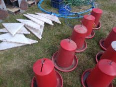 4 x Chicken Plastic Hanging Feeder
