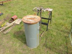 Bin Stand and Workmate