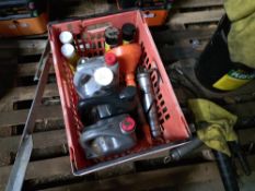 Grease guns and oils