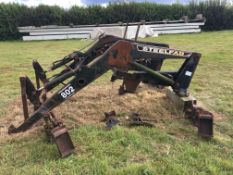 Steelfab 802 Tractor front end loader with fixing brackets and valve bank