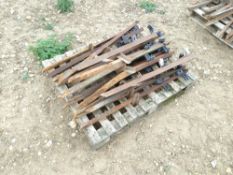 Metal corner posts (3 pallets)
