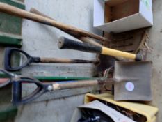 Quantity of hand tools