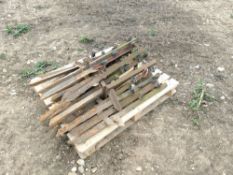 Metal corner posts (3 pallets)