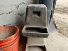 Plastic cube drinkers (x2)