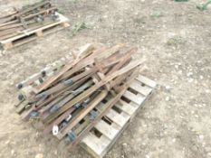 Metal corner posts (3 pallets)