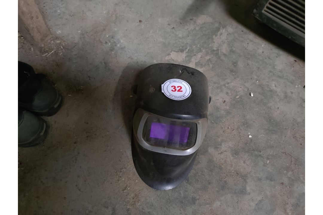 Welding mask - Image 2 of 2