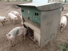 John Harvey 1/2 tonne feeder