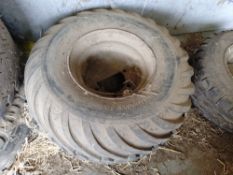 Wheel and Tyre 400/60-15.