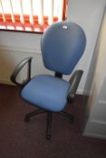 *Gas-Lift Office Chair in Blue