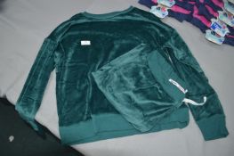 *DKNY 2pc Velour Lounge Set in Green Size: M