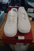 *Skechers Lady's White Lightweight Shoes Size: 5