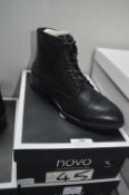 Novo Lady's Black Ankle Boots Size: 4.5